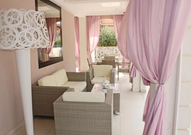 hotelvillapaola en july-offer-by-the-sea-vacation-in-hotel-with-pool-in-rimini-torre-pedrera 024