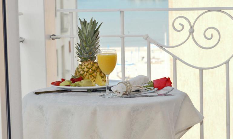 hotelvillapaola en august-offer-vacation-in-hotel-with-pool-in-torre-pedrera-near-the-sea 018