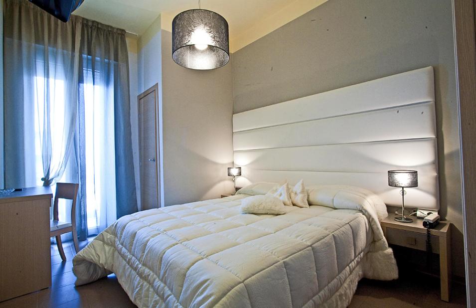 hotelvillapaola en comfort-room 009